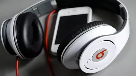 Has Apple missed a Beat with mega-bucks acquisition?