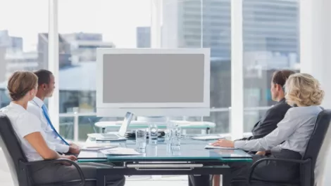 Group conferencing with Microsoft Lync room systems