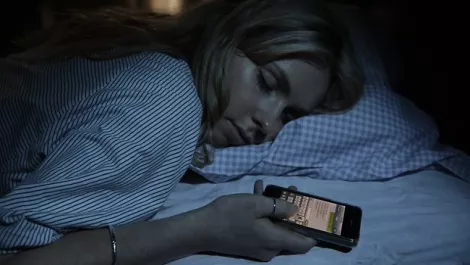 Night-time smartphone work = less business productivity