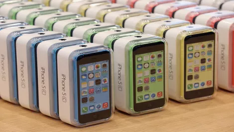 Apple lures Samsung customers with iPhone 5C…