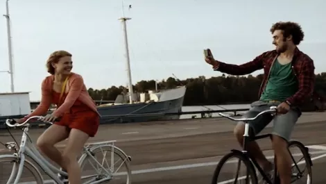 Nokia sorry for fake smartphone ad