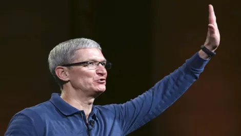 Apple CEO joins Twitter #followsAppStore