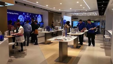 Samsung's new Apple like Australian store?