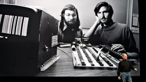 Apple 1 computer sells for record $825k