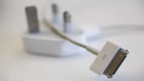 Fake iPhone chargers: Hacked in 60 seconds