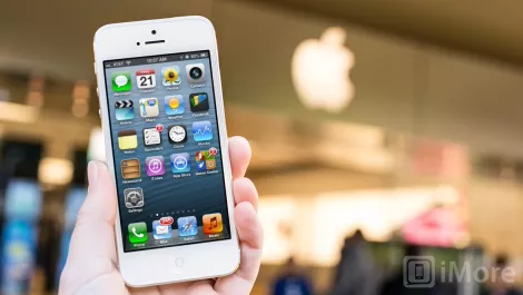 Apple offers free iPhone 5 on/off button fix