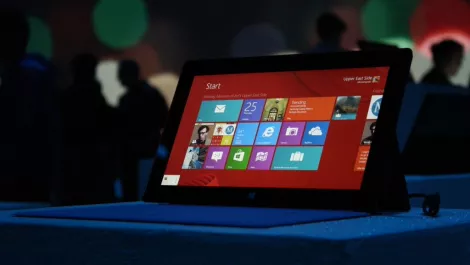 Microsoft backtracks as devs get early Windows 8.1 access
