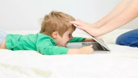 Screen overload: screen time affecting kids' health
