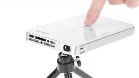 Review: Zeus Mini Projector