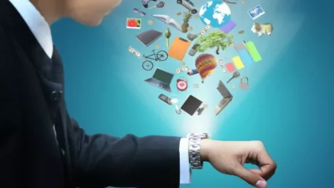 Big players upping the ante in smartwatch market