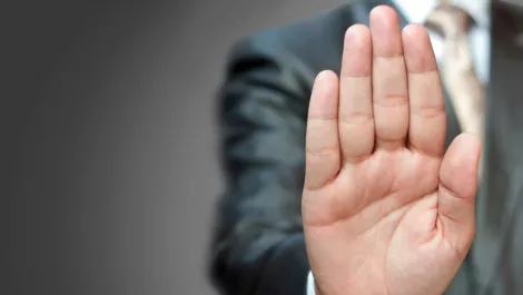 Vocus and M2 enter trading halt pending court decision