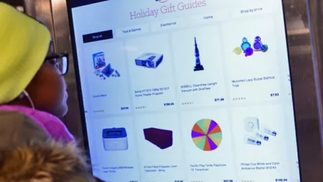 Digital signage brings holiday shopping to the New York subway