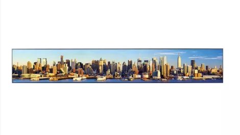 LG stretches digital signage options with new display