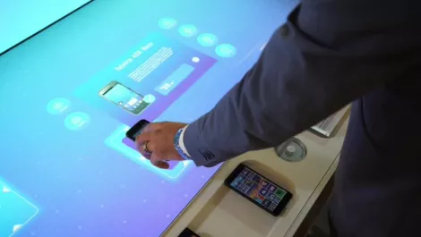 Telstra and Microsoft team up for 'store of the future'