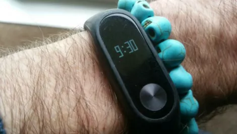 Hands-on Review: Xiaomi Mi Band 2 - advanced tech for peanuts