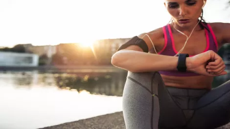 Fitbit still on top in wearables market, Apple's 'aging lineup' sees decline