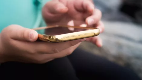 10 reasons why cybercriminals target smartphones