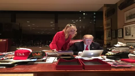 Trump team fumble their way through entry-level dirty politics