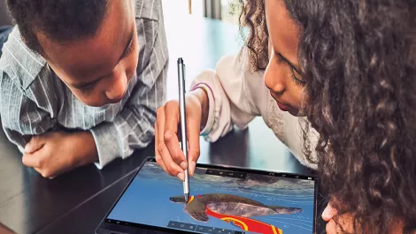 Mixed reality, IoT, and always-connected PCs highlighted in Windows 10 Creator's Update