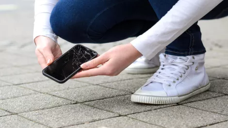 Motorola's self-repairing screen could be the turning point for your phone's war on concrete