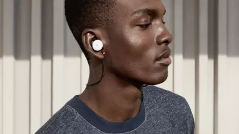 The ultra-reliable Google Translate is coming to your headphones