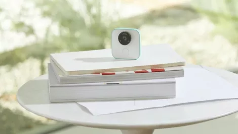 This AI-powered camera always knows when to take a picture, that's a bit creepy