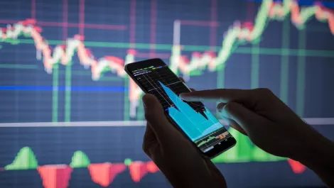 Lax mobile security attitudes put banking & finance sectors at risk