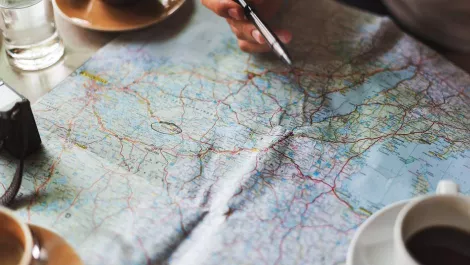 How to mitigate cyber risks while travelling