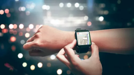 Apple wrests control of record-breaking wearables market