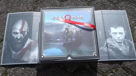 Unboxing the God of War PS4 media kit