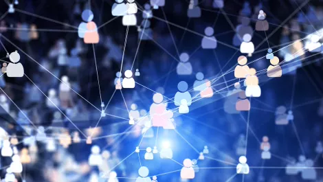 70% of security experts say social media should be government regulated