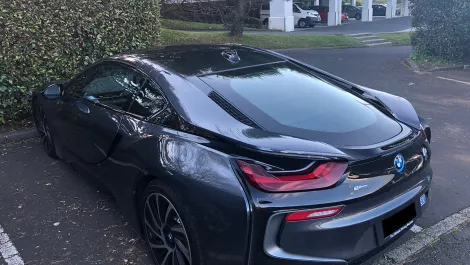 Review - BMW i8 brings flash to the electric revolution