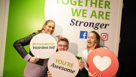 Facebook, Sticks 'n' Stones take online safety to NZ schools