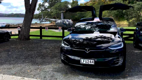 Hands-on Review: The Tesla Model X P100D