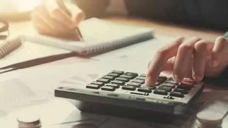 Google discovers it's not women that it's underpaying - it's men