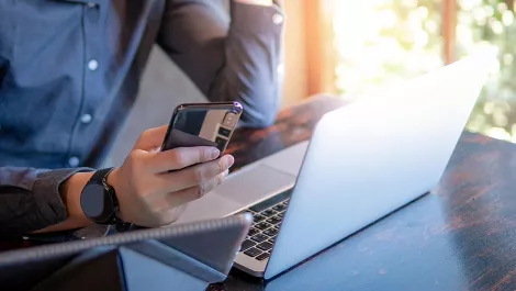High-speed fibre now makes up half of fixed Internet in nine OECD countries