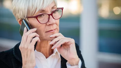 Meet the Lens Scanner - a revolutionary app to get your glasses prescription online