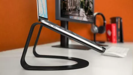 Hands-on Review: Twelve South's Curve Stand for MacBook Pro