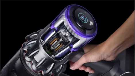 Review: Dyson V11 Outsize: A vacuum cleaner that really sucks