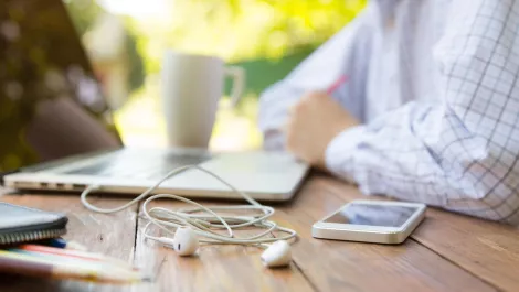 How cloud-based contact centres will ensure agents can work from anywhere