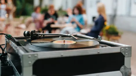 The power of audio experiences in retail and hospitality