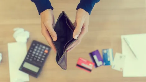 Australians having hard time paying for telco services
