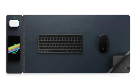 Hands-on Review: Journey ALTI Wireless Charging Reversible Desk Mat