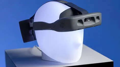 Arrow backs .lumen AI glasses to guide blind users