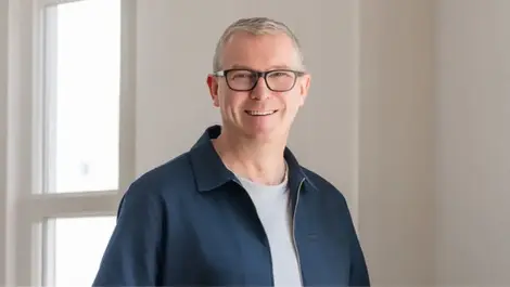 Older workers sceptical as AI trust divides Australia