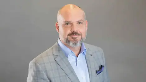 AI in crisis communications: why route knowledge beats the next new tool