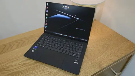 Hands-on review: Asus ExpertBook Ultra