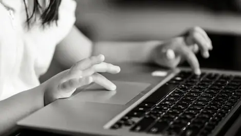 Net-Defence urges parents to talk privacy with children