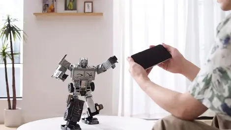Robosen opens pre-orders for battle-worn Optimus Prime